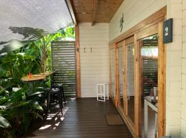 Kapok Pod entire studio，位于霍斯舒湾的酒店