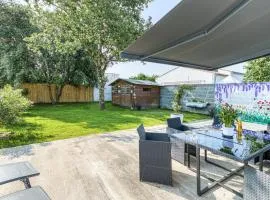 Cozy Home In Dolus-D'oléron With Wifi