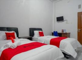 Hotel Lestari Mamuju，位于Karema的酒店