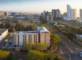 德班奥诺莫酒店，位于德班的酒店