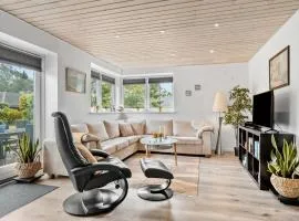 Beautiful Home In Middelfart With Wifi