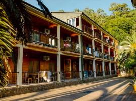 Palma Hotel Kvariati，位于Kvariat'i的酒店