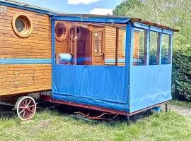 Blue : La Roulotte du Médoc