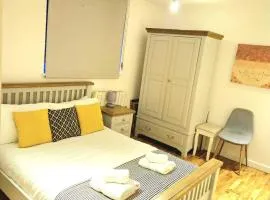 Central 2Bedroom Apartment with Terrace and Garage