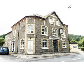 Wingfield Hotel，位于Llanbradach的酒店
