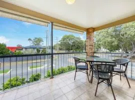 2BRM Self Contained Apt - Pumicestone Passage View