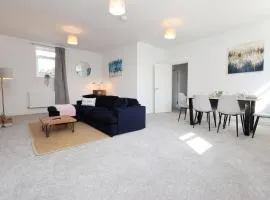 Modern 3Bed, Wi-Fi, Dining for 6