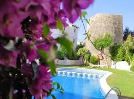 Acogedor adosado con piscina