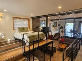 Lovely loft on the water, with free parking