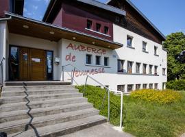 Auberge de Jeunesse HI Pontarlier，位于蓬塔利耶的酒店