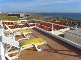 Casa do Gato que queria ser Pescador，位于佩尼契的酒店