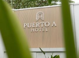 Hotel PUERTO A，位于瓜莱瓜伊丘的酒店