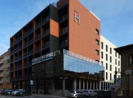 Hotel Pedro I De Aragon 4 Estrellas SUPERIOR，位于韦斯卡的带泳池的酒店