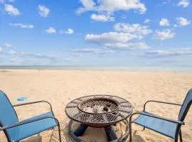 Updated Studio Style room on Lake Huron
