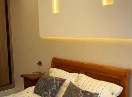 Appartement en centre ville avec wifi 7min à la plage