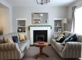 Charming St Davids Cottage with Cathedral Views