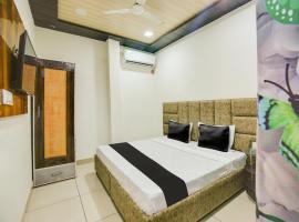 Hotel O Blessing，位于Karnal的酒店