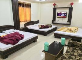 Taniya hotel，位于Mancheshwar的酒店