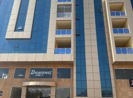 شقة فاخرة ومساحة واسعة في قلب صلالة الجديدة