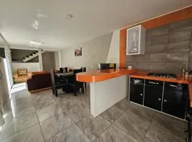 El Riego Casa amplia, moderna y luminosa
