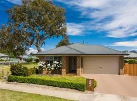 Masons Lodge - Centrally located & Family friendly