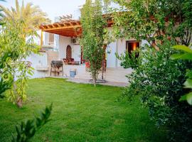 Tranquil Villa in Fayoum Private Pool Garden Lake Access，位于Kaḩk al Baḩrīyah的宠物友好酒店