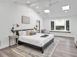 Upscale 4BR Retreat near Monserate Winery Pool Spa