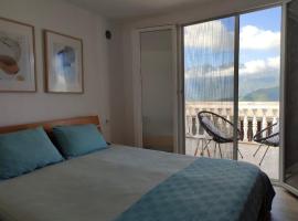 Sea & Silence Holiday House，位于Merdari的乡村别墅