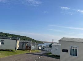 Golden Sands Getaways Weymouth，位于Wyke Regis的豪华帐篷营地