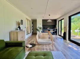 Kingfisher - Luxurious Off-Grid Eco Cabin with Riverviews