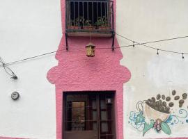 Valle de Ángeles Entre Hamacas y Fogatas，位于安赫莱斯镇的酒店
