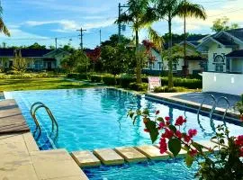 Eds Spacious 3-Bedroom 2-Full Bathroom House with Wifi, AC and Pool