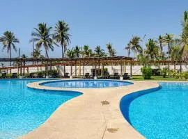 Casa Amplia con club de Playa