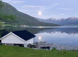 3 Bedroom Amazing Home In Elnesvågen