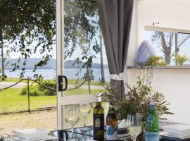 Waterfront Cottage，位于New South Wales 的酒店