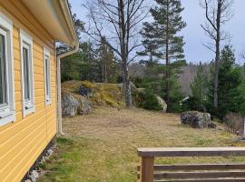Holiday home SORUNDA V，位于Dyvik的酒店