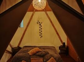 Glamping Orosierra，位于Chinchiná的豪华帐篷营地