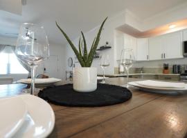 Luxury 2BD 2BTH Condo 5，位于可可比奇的酒店