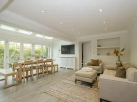 8 Sanctuary, Very close to Thorpeness Meare and the beach - Aldeburgh Coastal Cottages