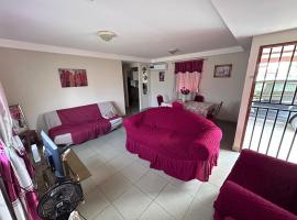 Casa en zona segura, céntrica!，位于戴维的酒店