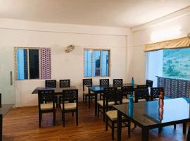 Hotel Allu-Re de Ba-Ran-Te Fully AC OR NO AC In Muraddi WB，位于Barhanti的酒店