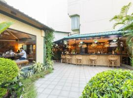 Hotel Kamal Palace，位于贾朗达尔的酒店