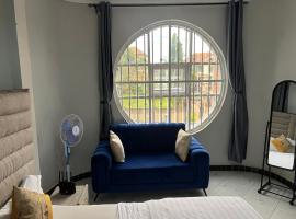 Studio5，位于Munyonyo的酒店