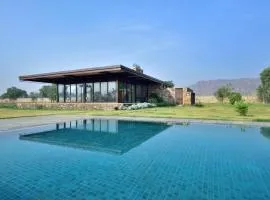 RajNikas Farm Pet friendly Glass House with pool