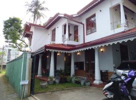 Ceylon Glory Hostel，位于尼甘布的酒店