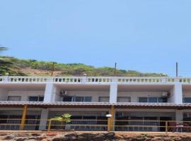 Kapila Beach Resort，位于达博利的酒店
