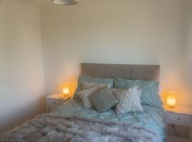 Mountain View, Brecon Beacons，位于Trefeinon Station的酒店