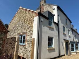 2 High Silver House，位于霍尔特的酒店