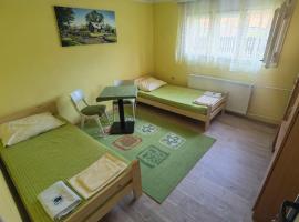 Prenoćište KUĆERAK，位于查查克的酒店