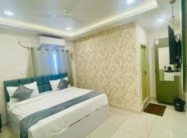 Hotel Vistaara Grand